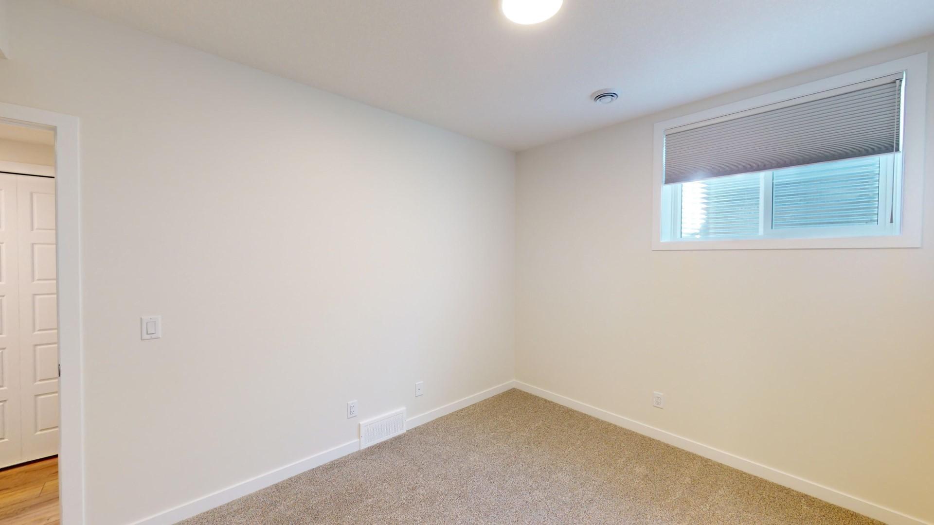 24 Setonstone Landing Southeast - Lower - Photo 9