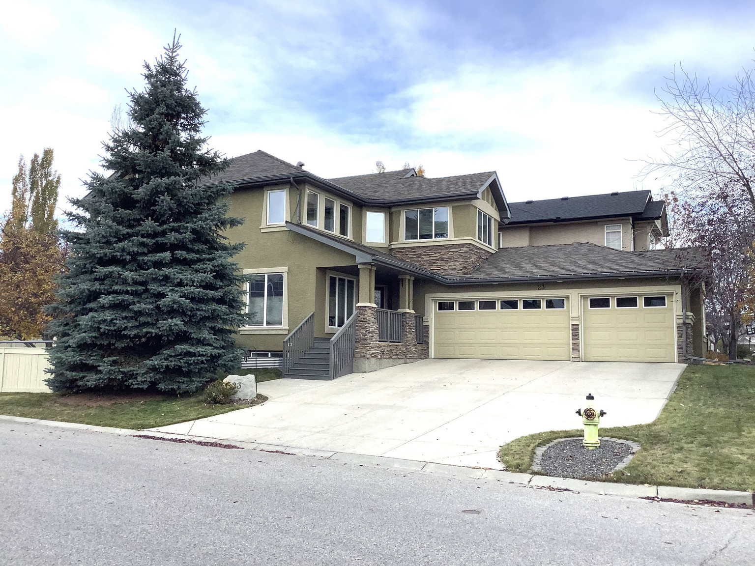 23 Chapala Close Southeast
