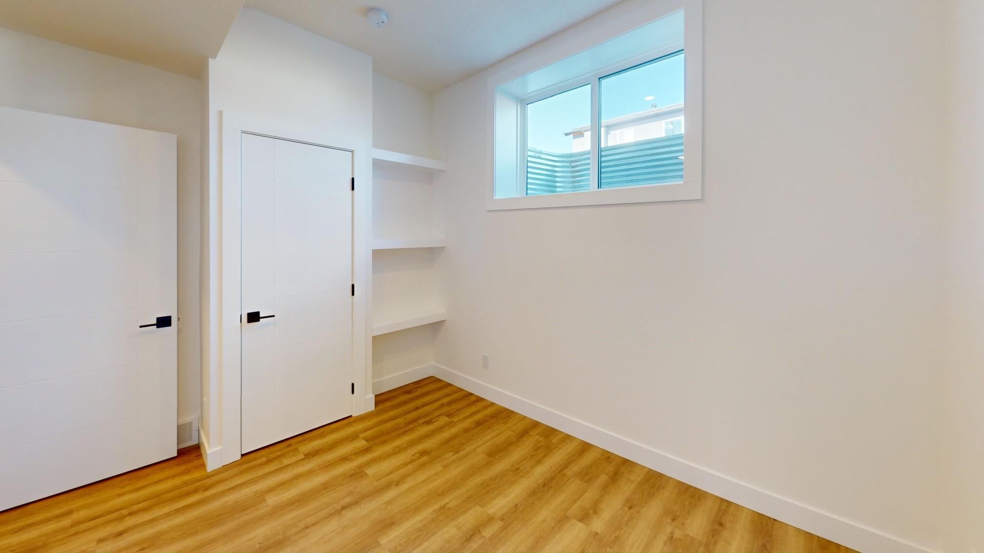 3555R 21 Avenue Southwest - Photo 4