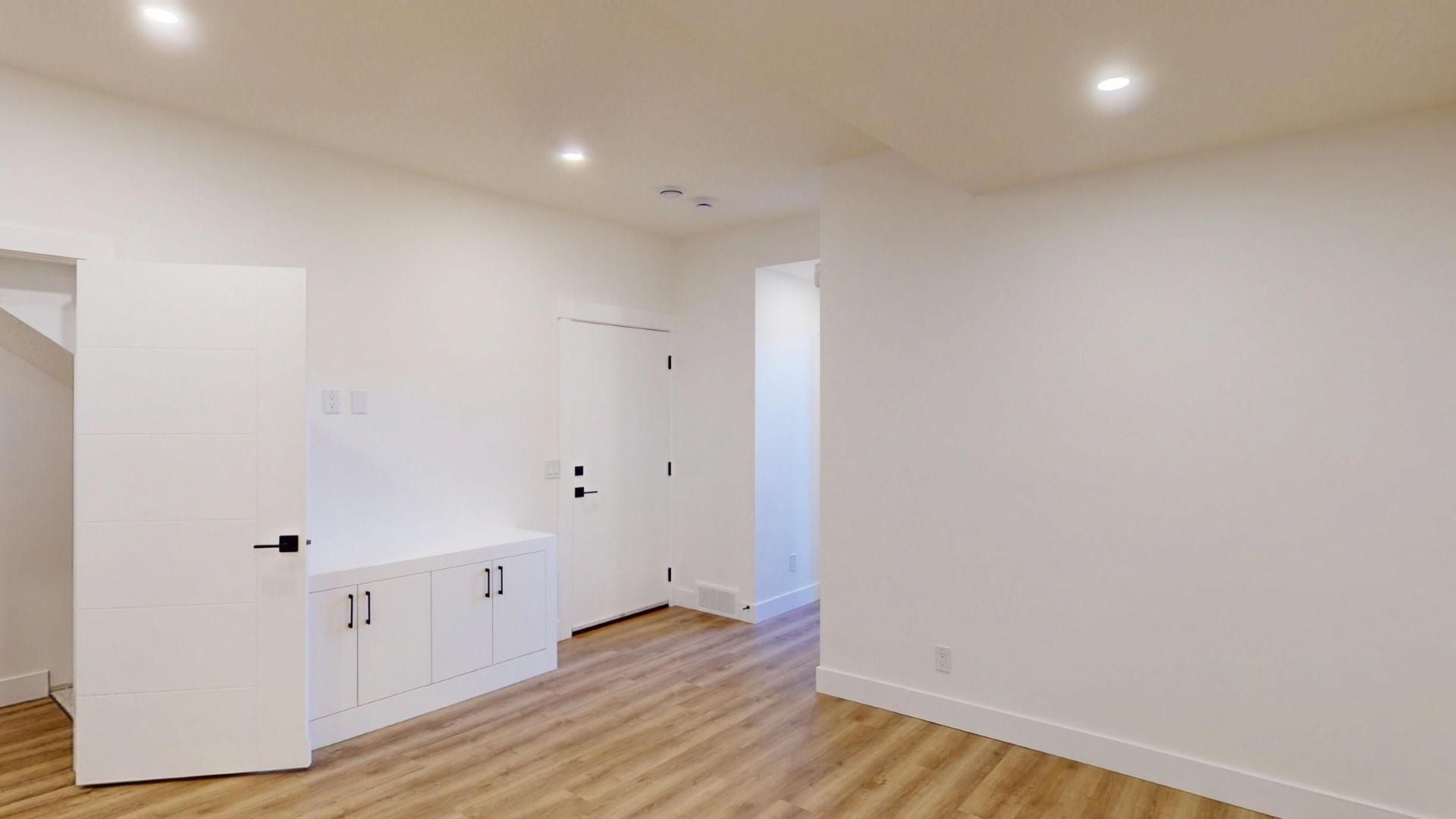 3555R 21 Avenue Southwest - Photo 11