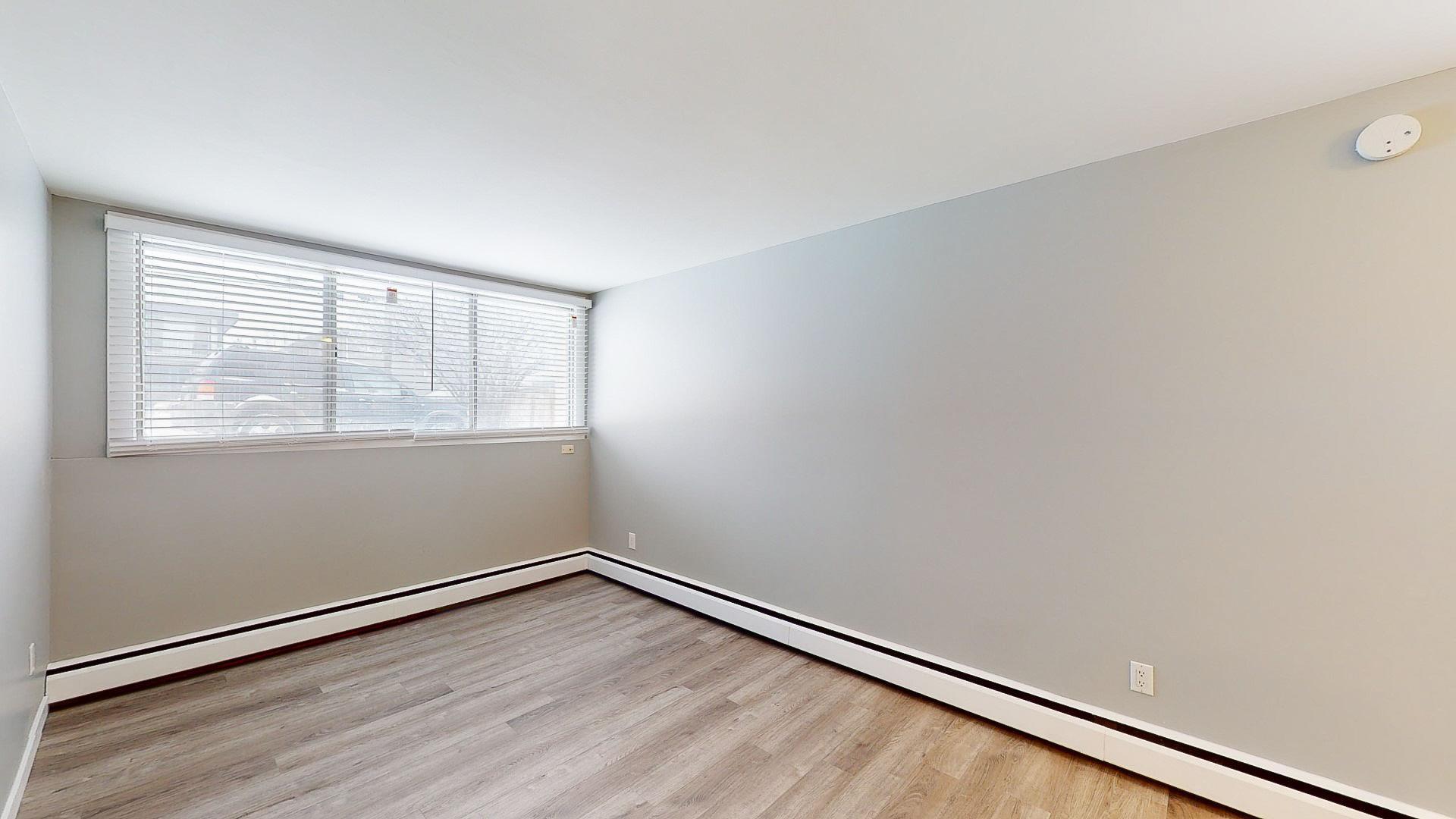 128 26 Avenue Northwest - Photo 11