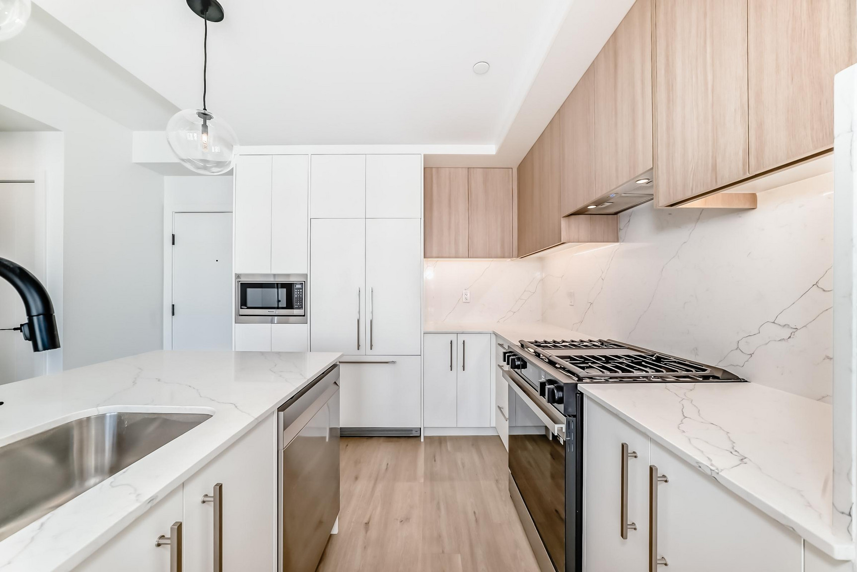 606- 8375 Broadcast Avenue SW - Photo 6