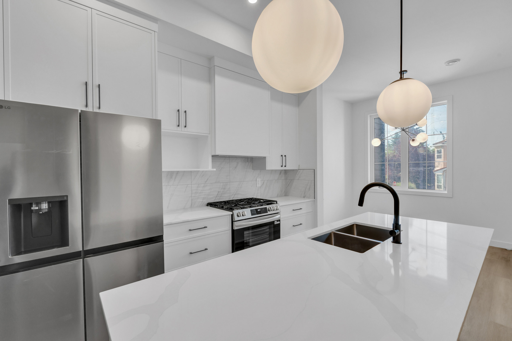 2702 25 Avenue Southwest - Photo 4