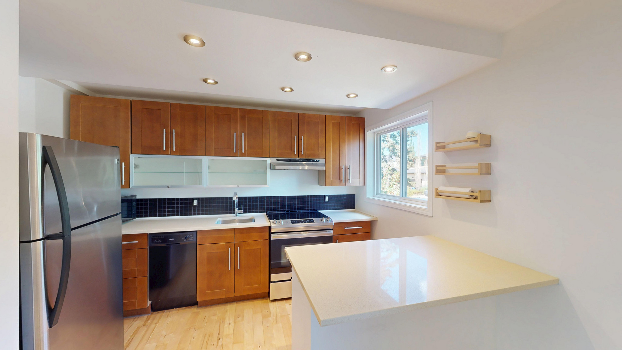 7- 1717 Westmount Rd Nw - Photo 2