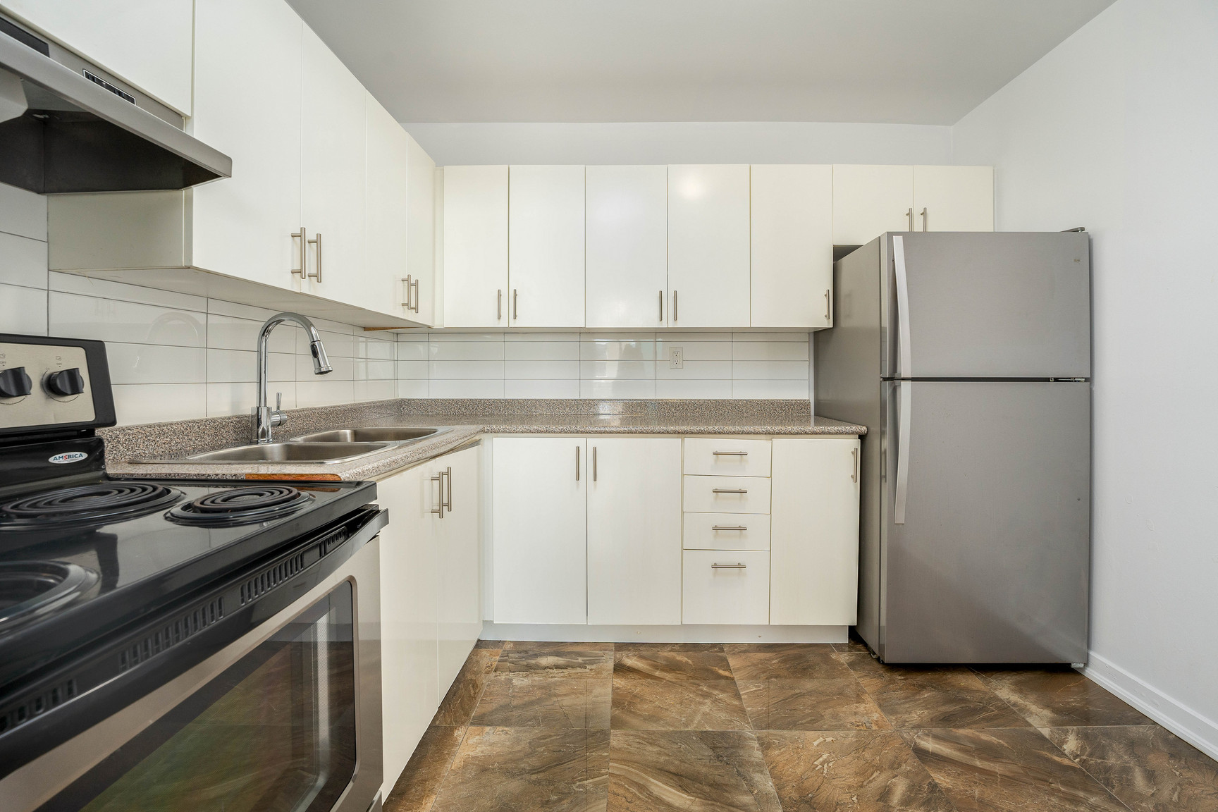 2 Secord - Photo 26