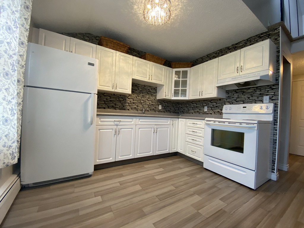 2204 7201 Poplar Drive - Single Occupant 