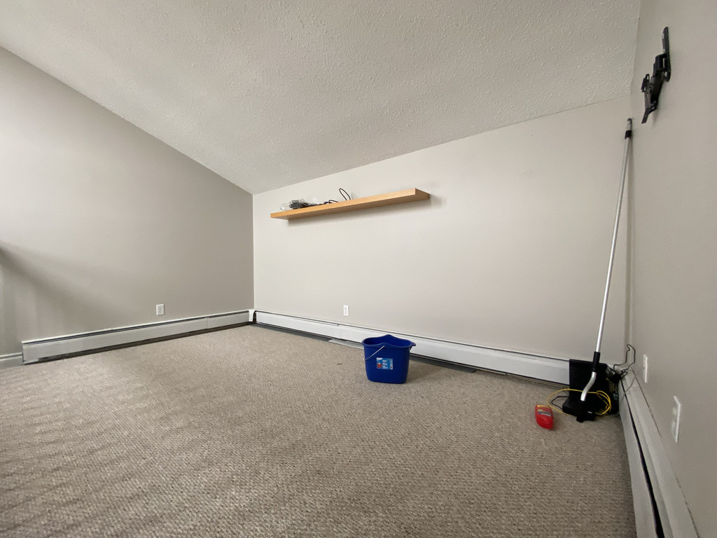 2204 7201 Poplar Drive - Single Occupant 
