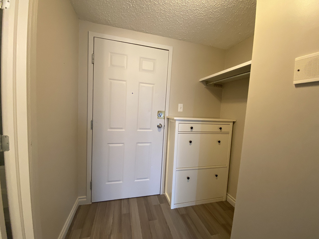 2204 7201 Poplar Drive - Single Occupant 