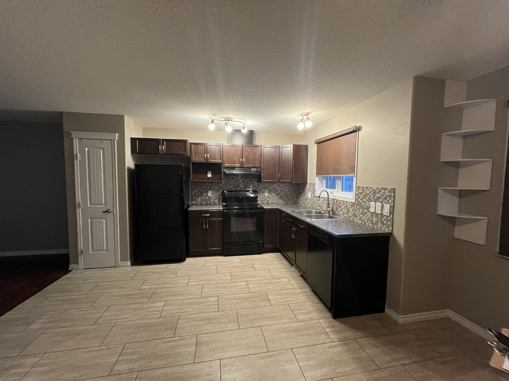 127 Cobblestone Court