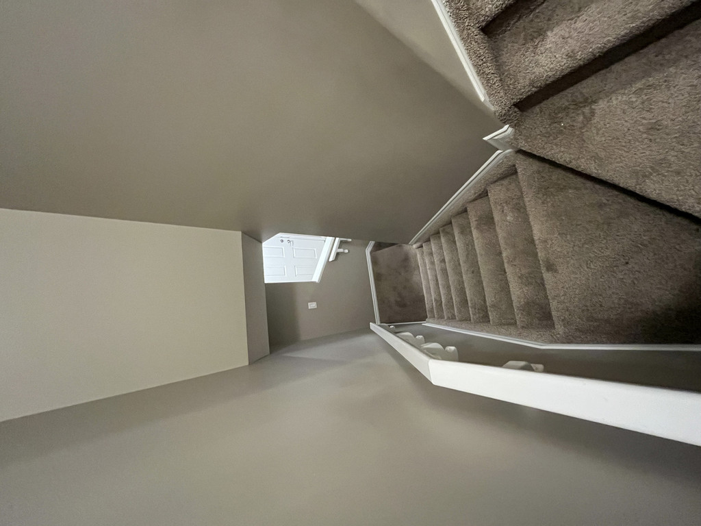 127 Cobblestone Court