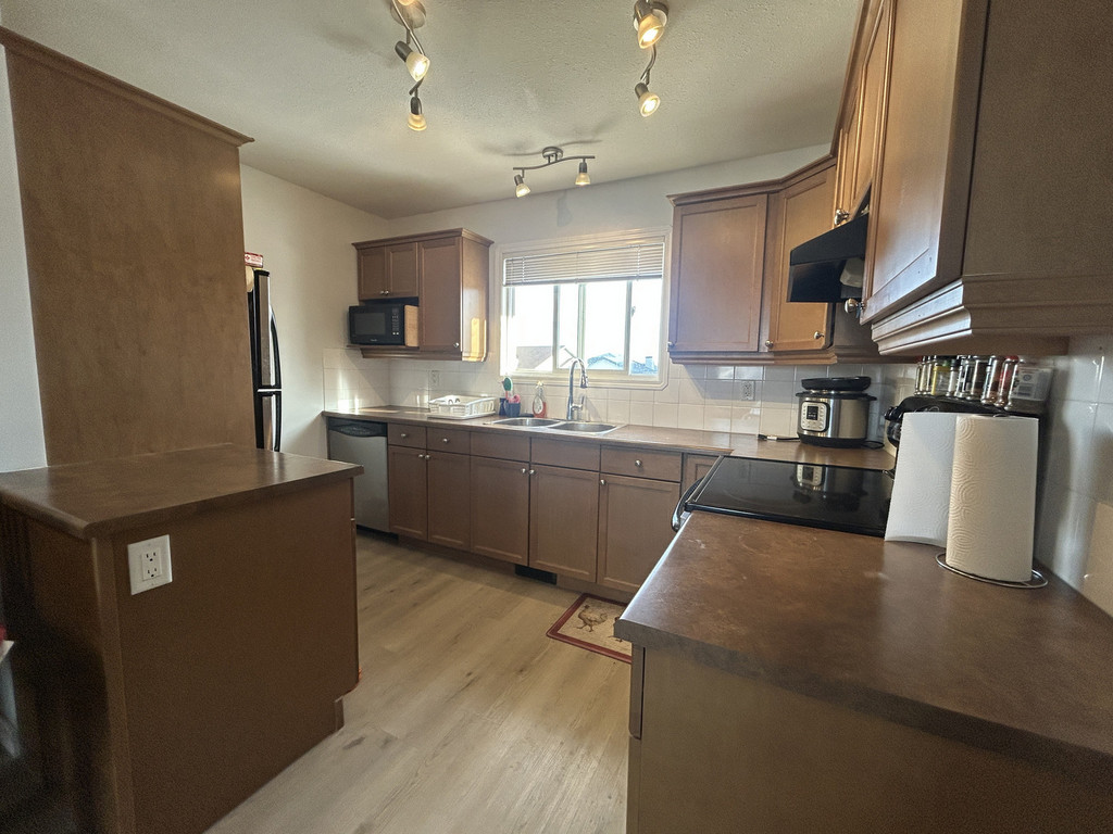 J103 8640 103 Avenue - The Village at Crystal Landing 