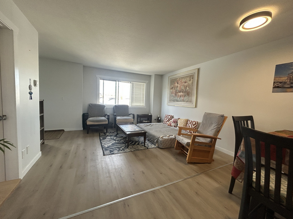 J103 8640 103 Avenue - The Village at Crystal Landing 