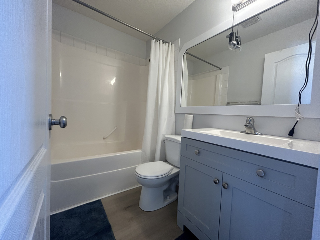 J103 8640 103 Avenue - The Village at Crystal Landing 