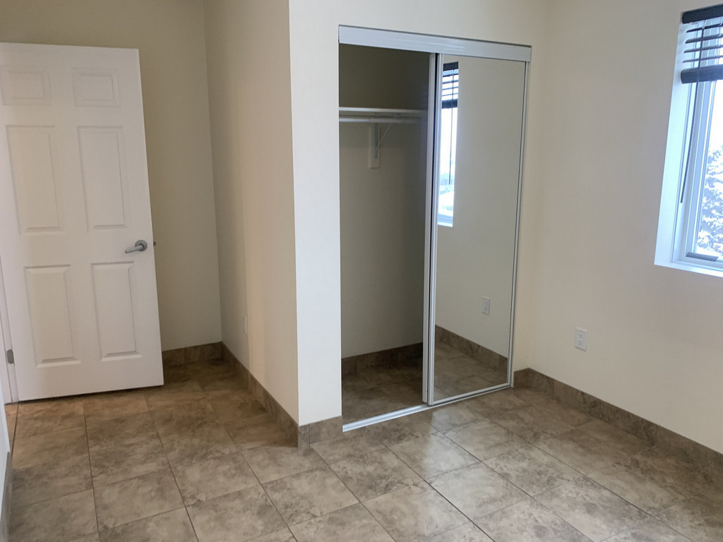 Cairn on the Boulevard - Affordable 3 Bedroom Suite 