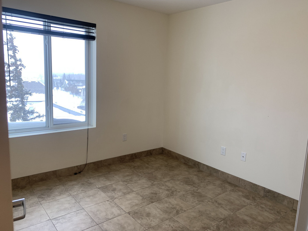 Cairn on the Boulevard - Affordable 3 Bedroom Suite 