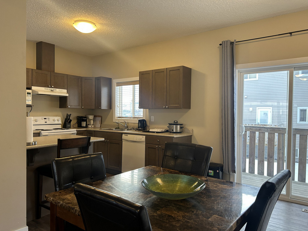 102 9202 93 Avenue - Furnished 3 Bedroom Townhouse 