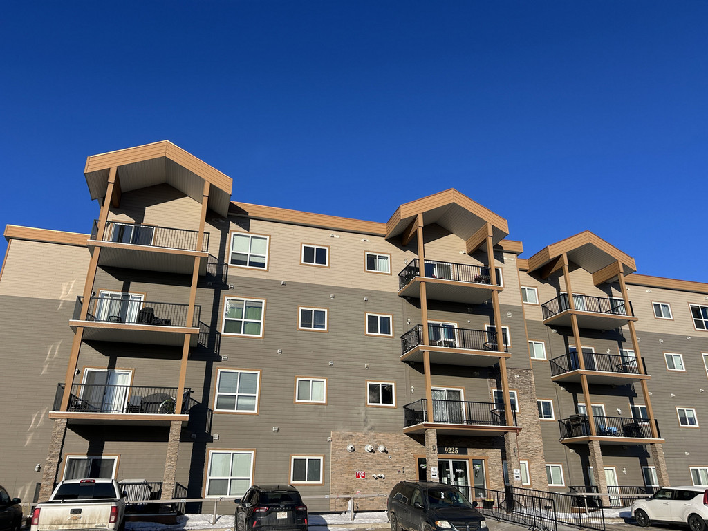 402 9225 Lakeland Drive 