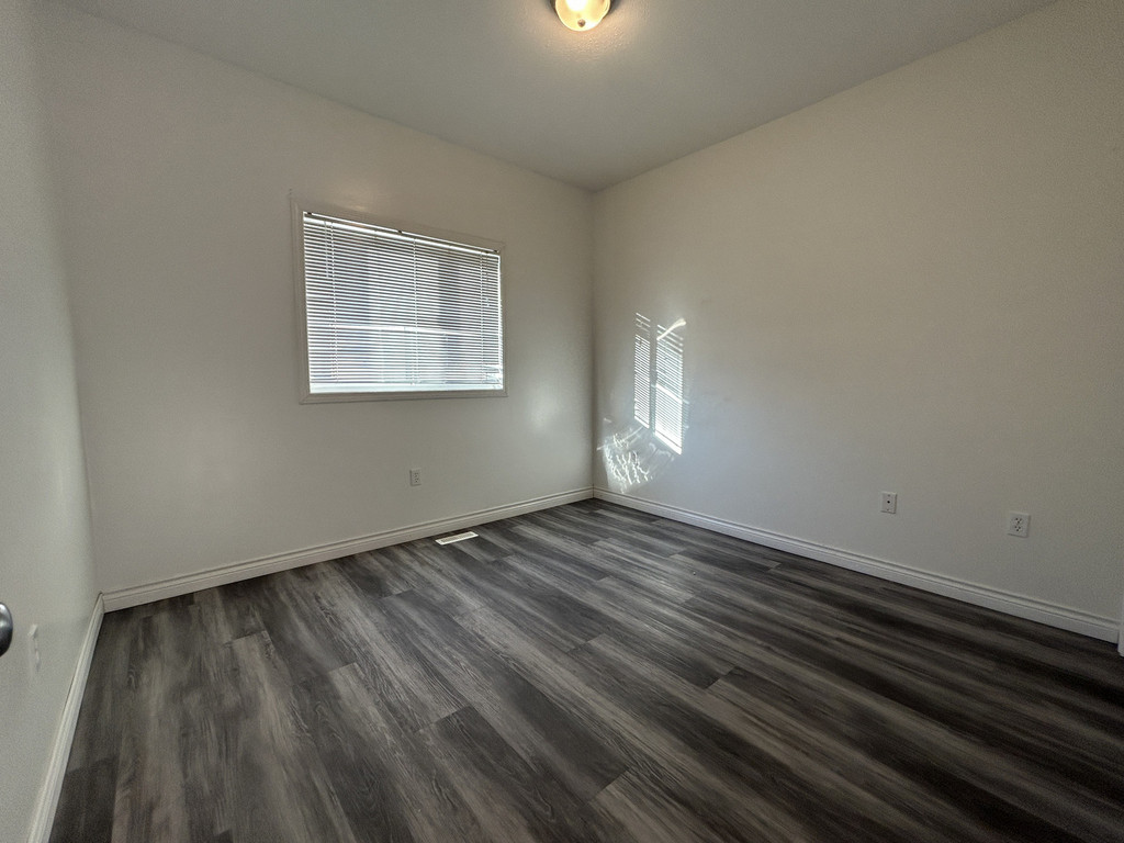 402 9225 Lakeland Drive 