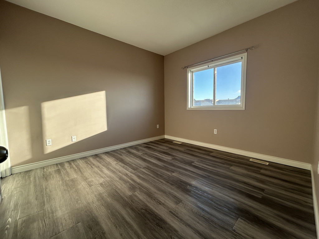 402 9225 Lakeland Drive 