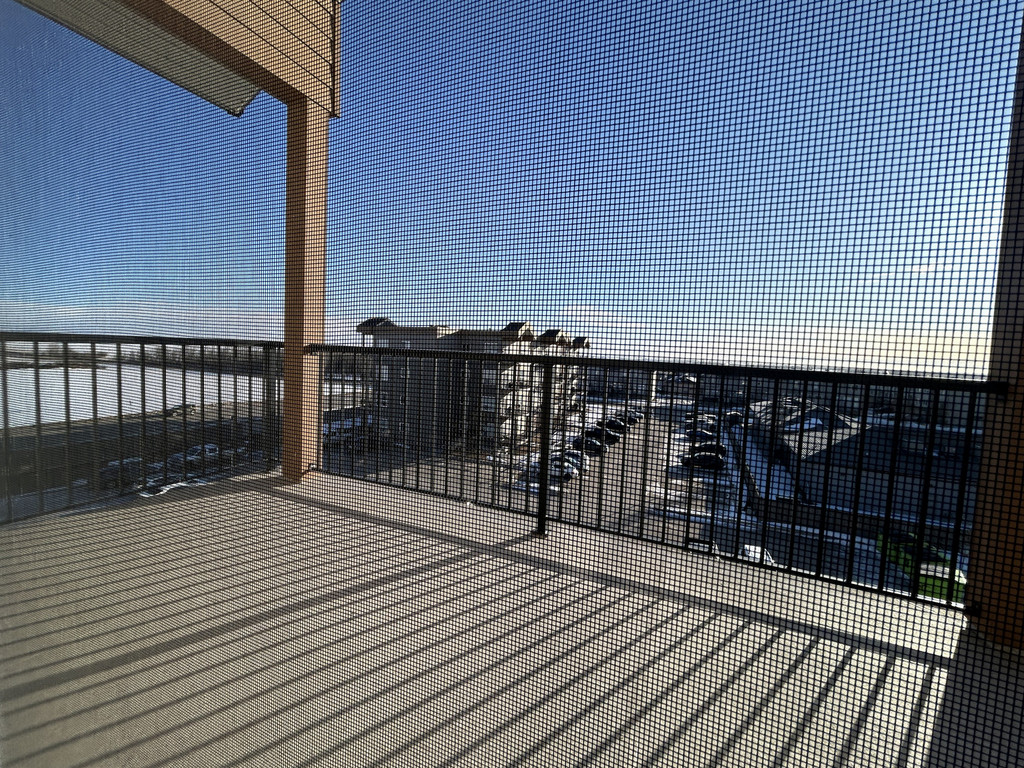 402 9225 Lakeland Drive 