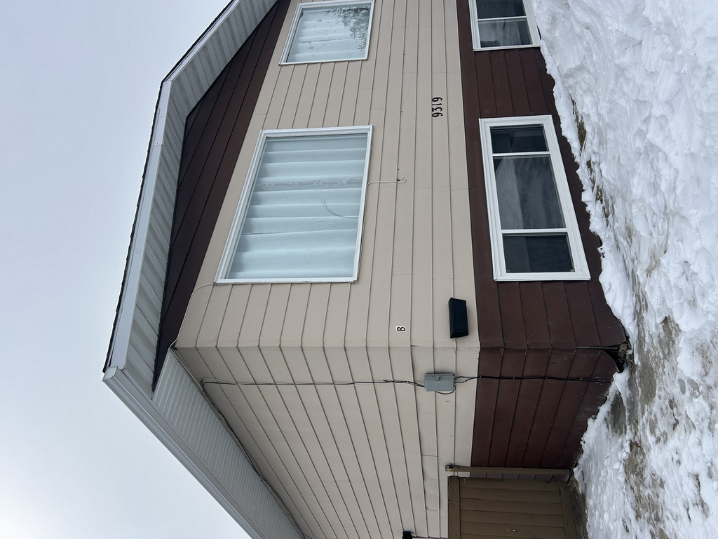 9319B 105 Avenue - Lower 3 Bedroom Duplex