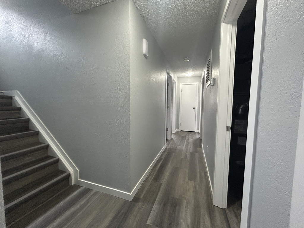 9319B 105 Avenue - Lower 3 Bedroom Duplex