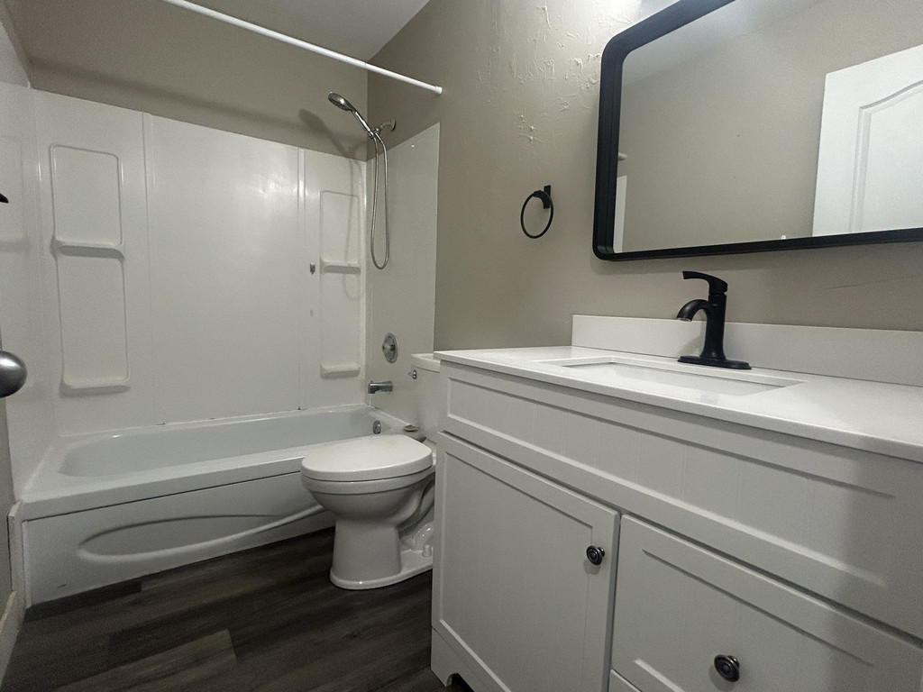 9319A 105 Avenue - Upper 3 Bedroom Duplex
