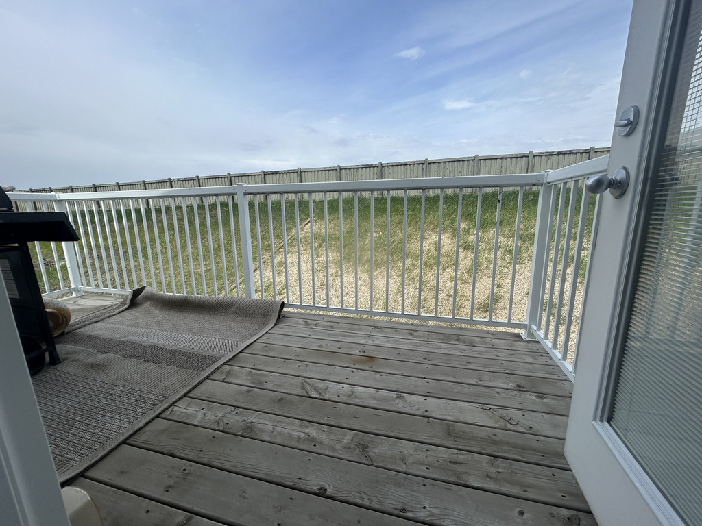 10486B 131 Avenue - Upper Duplex 