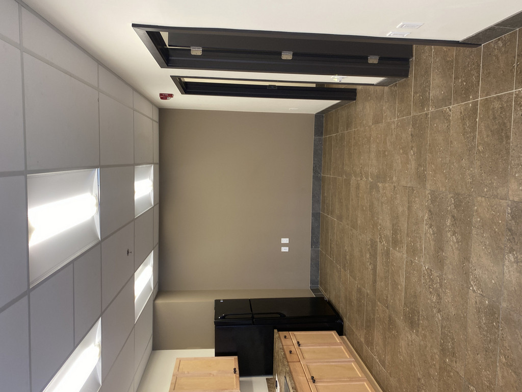 Cairn - Ground Level Bachelor Suite with Den 