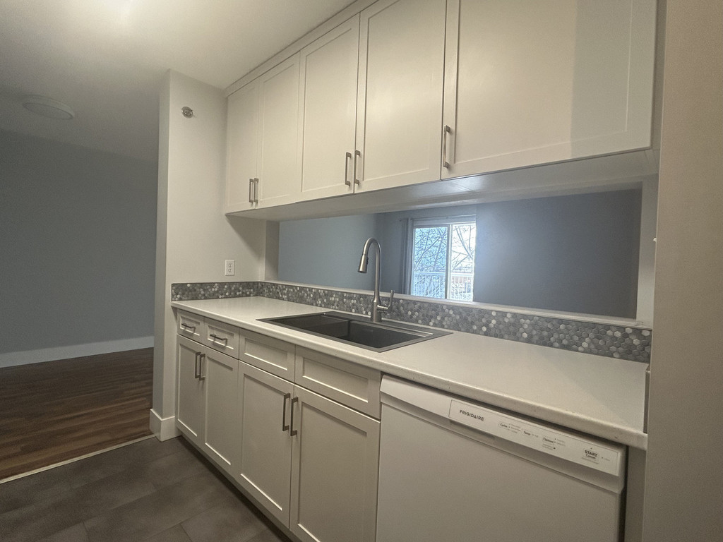 413 10405 99 Avenue - Creeks Crossing 