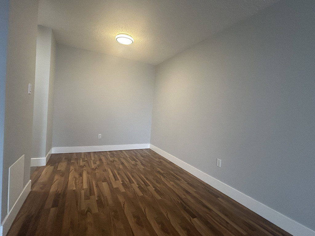 413 10405 99 Avenue - Creeks Crossing 
