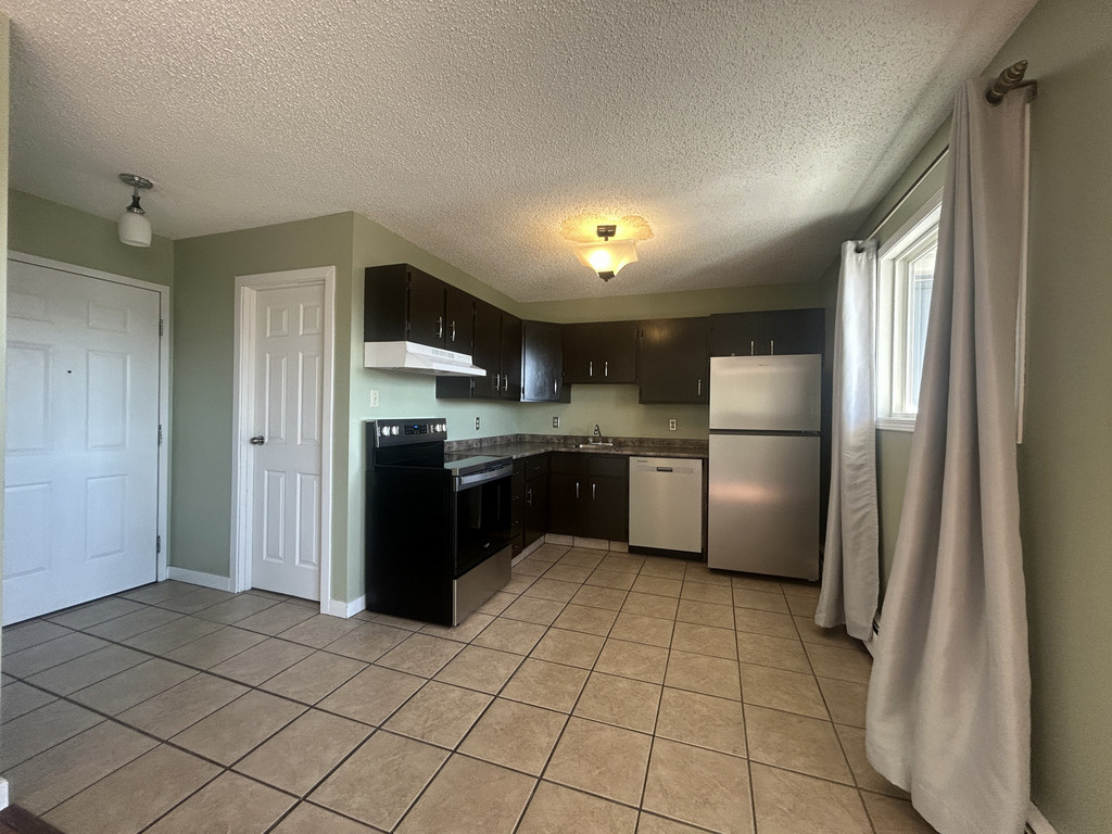 3203 Haywood Court - Single Occupant Only