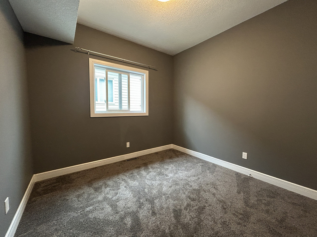 9025B 80A Avenue - Upper Duplex