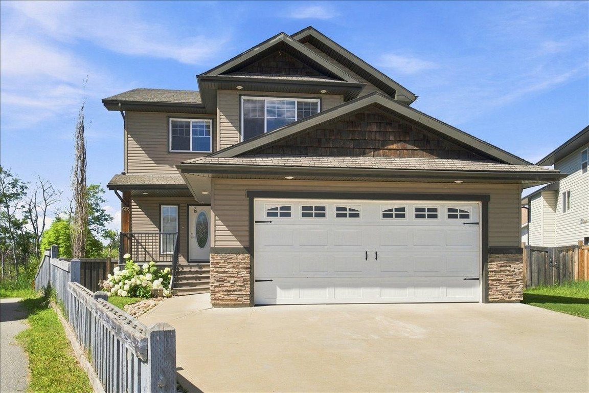 9335 Lakeshore Court