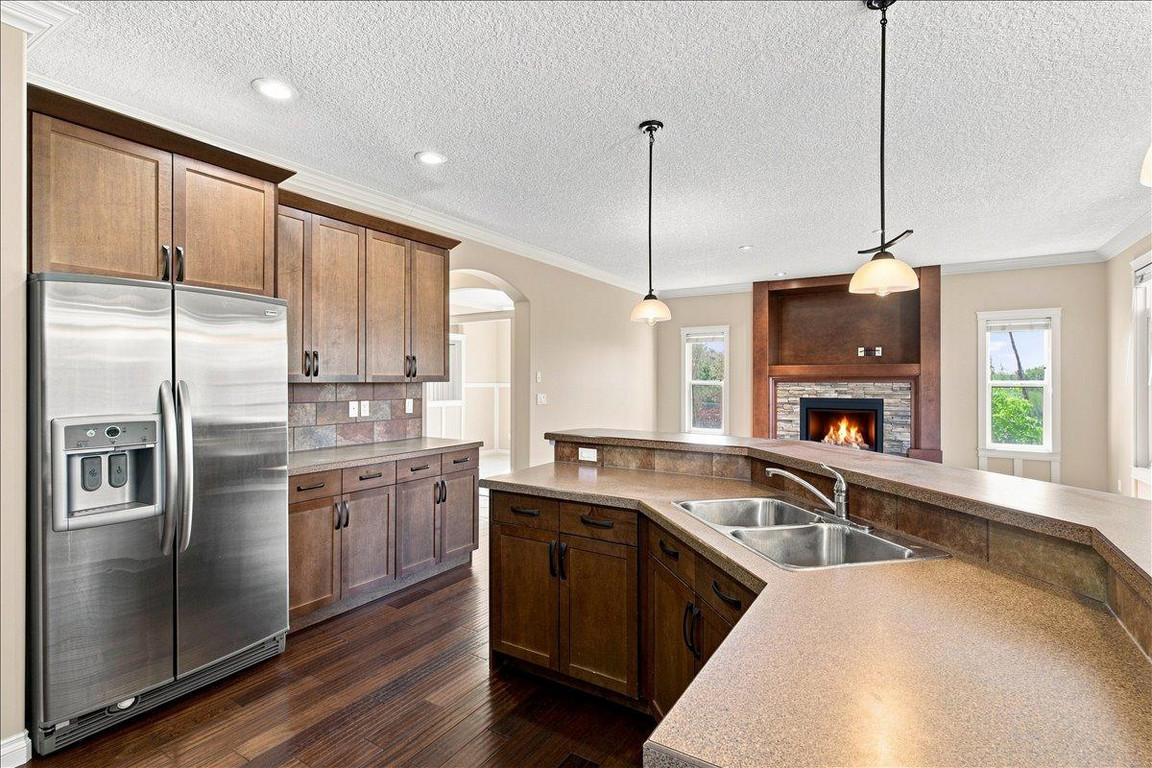 9335 Lakeshore Court