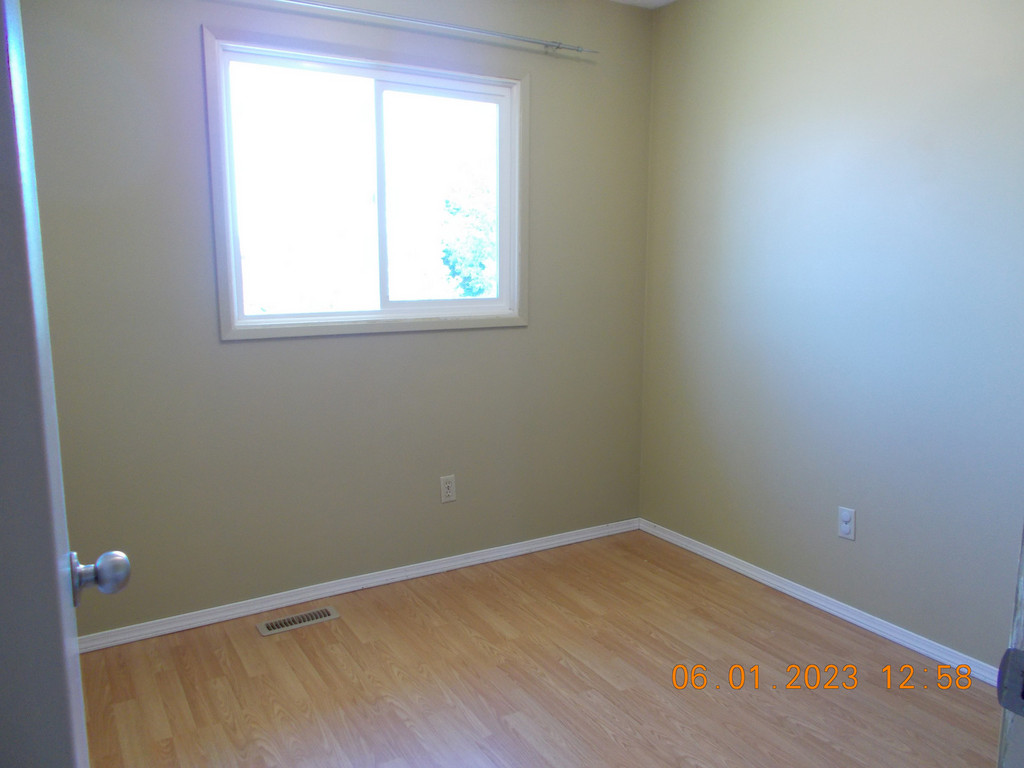 7718 94A Street - Duplex