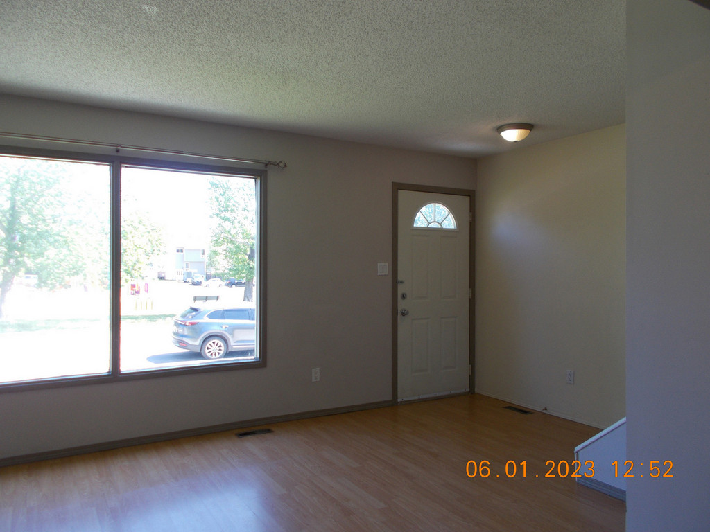 7718 94A Street - Duplex