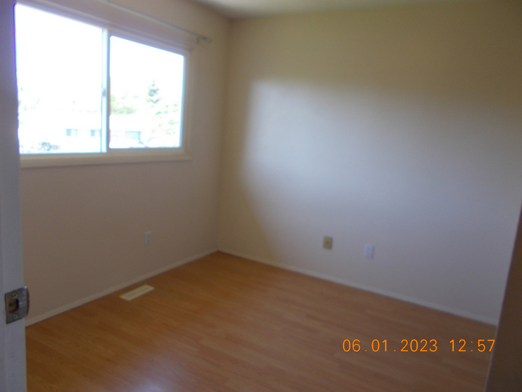 7718 94A Street - Duplex