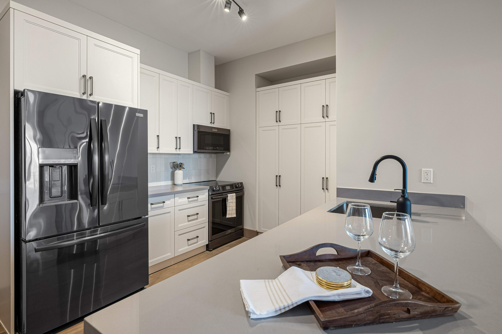 2274 Princess Street - Photo 7