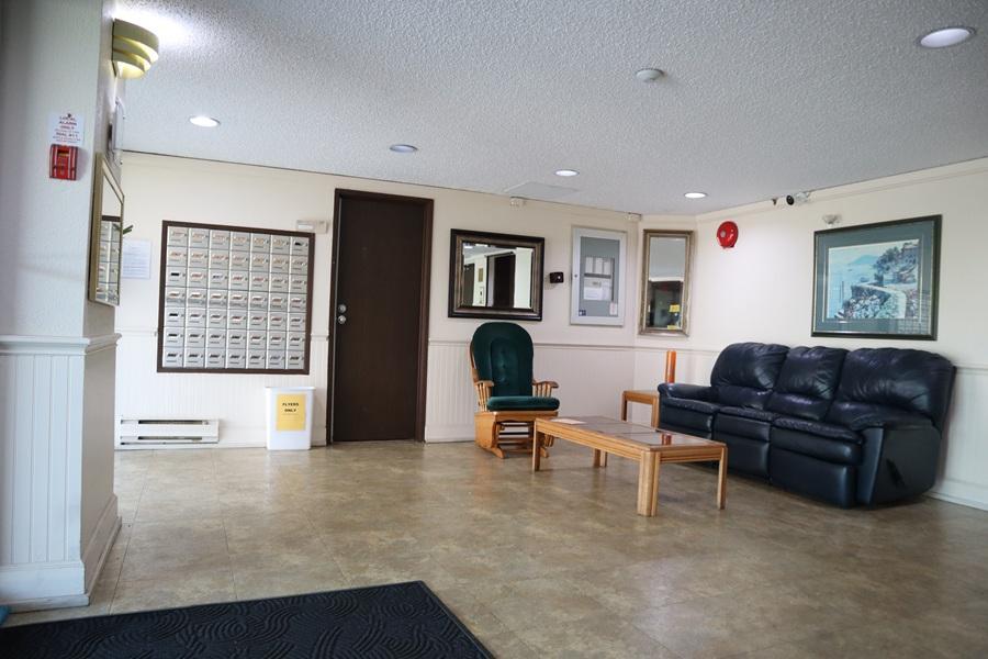 228th 11900  - Photo 60