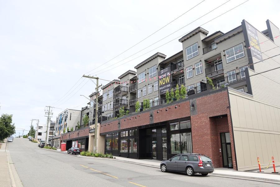 North Ave 22348  - Photo 4