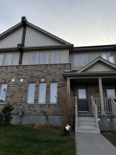 720 Victoria Road North