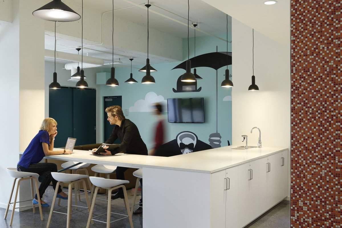APT Living - Photo 5