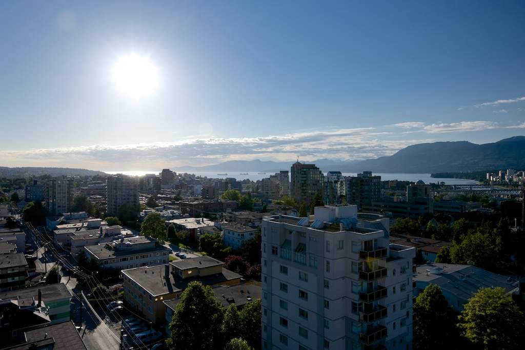 APT Living - Photo 48
