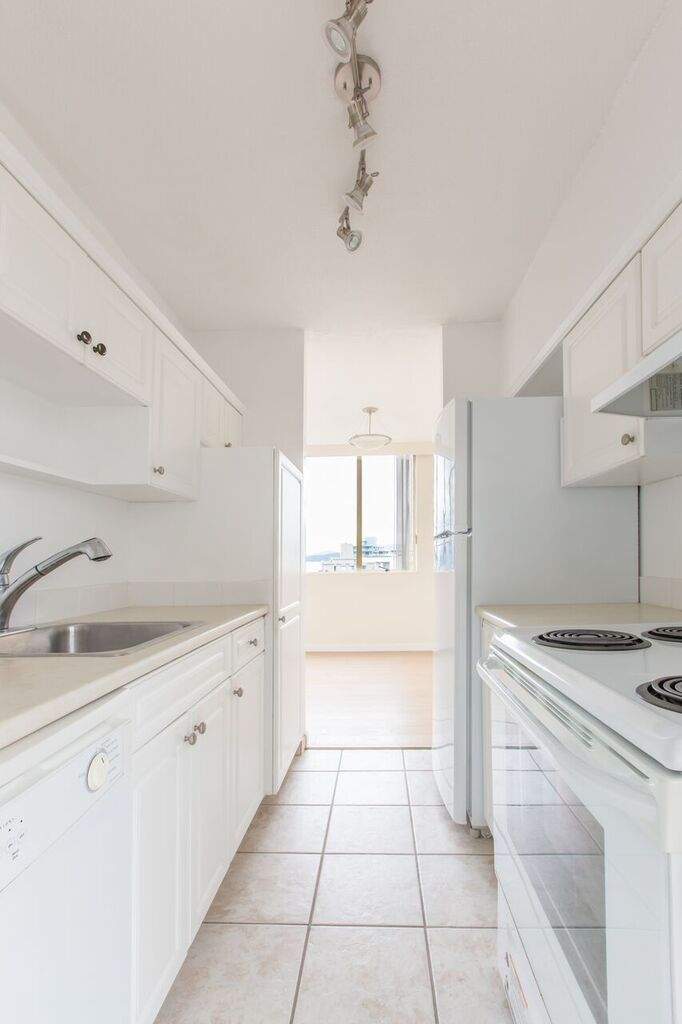 Westwind Apartments  - Photo 9
