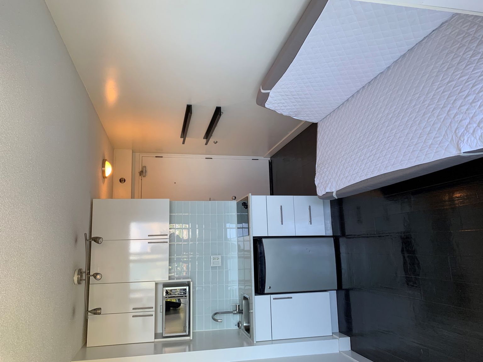 APT Living - Photo 8