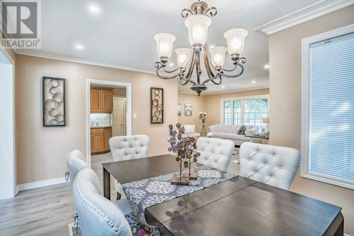 14 Strathroy Crescent