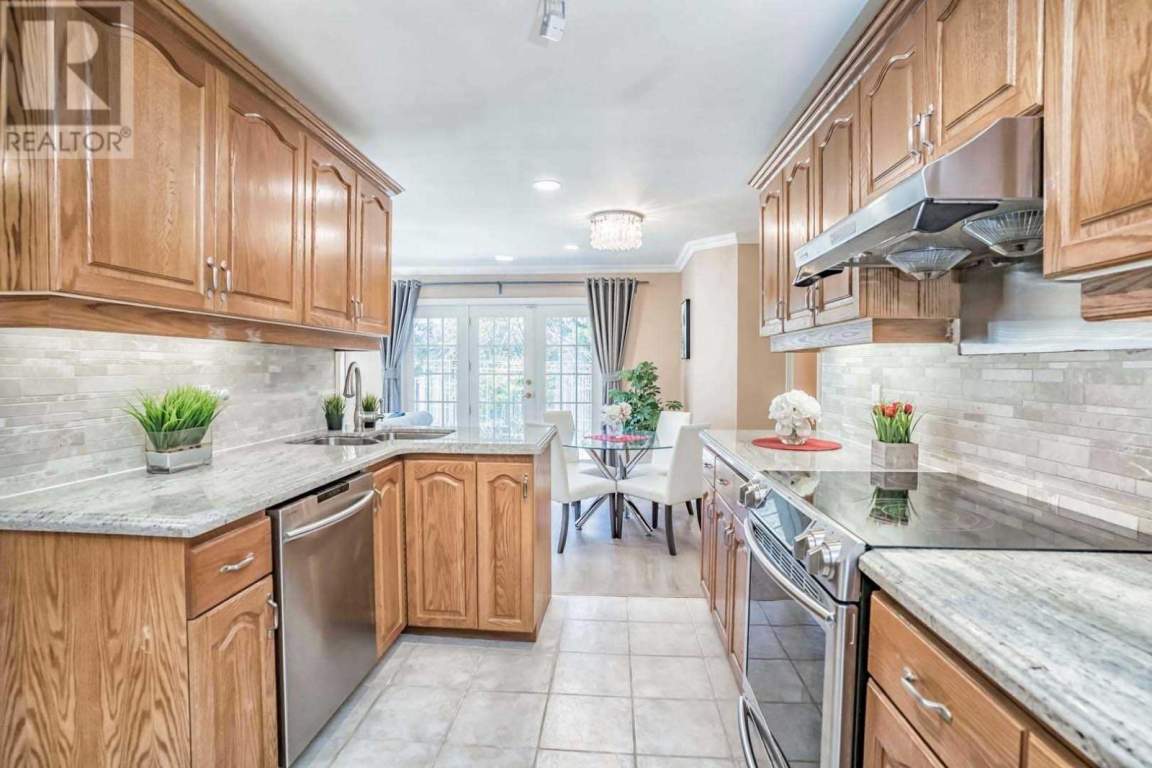 14 Strathroy Crescent