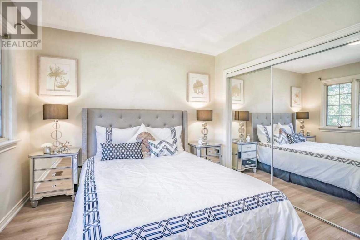 14 Strathroy Crescent