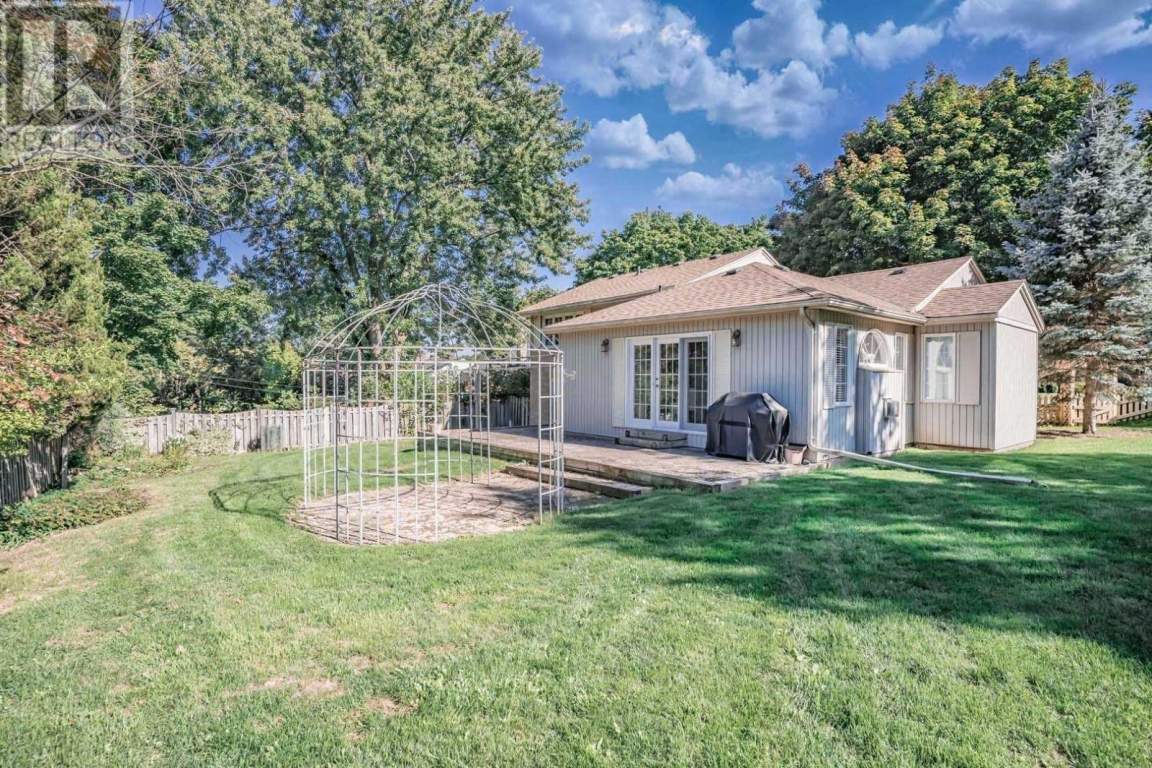 14 Strathroy Crescent